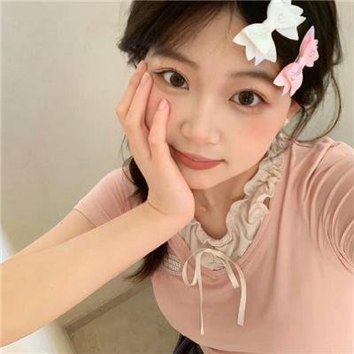 镜中的女孩